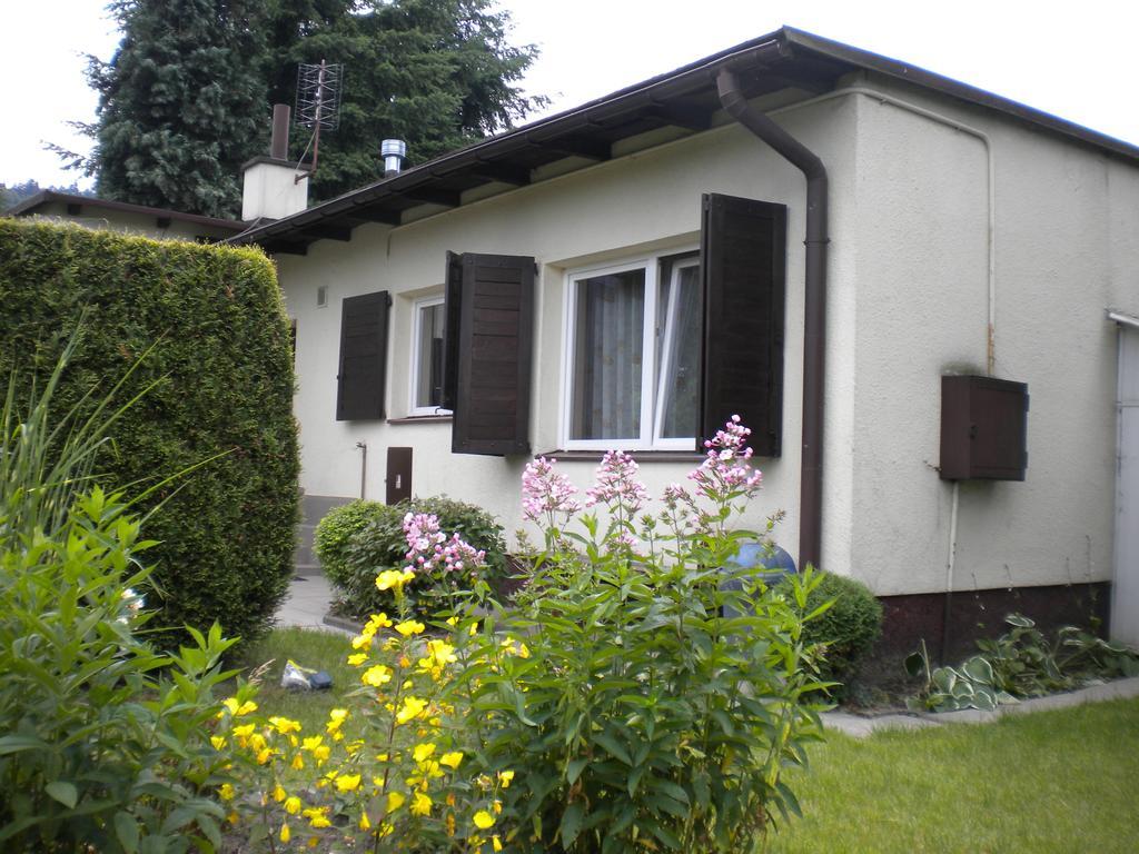 Uroczy Domek Z Ogrodem I Tarasem Myślenice Habitación foto
